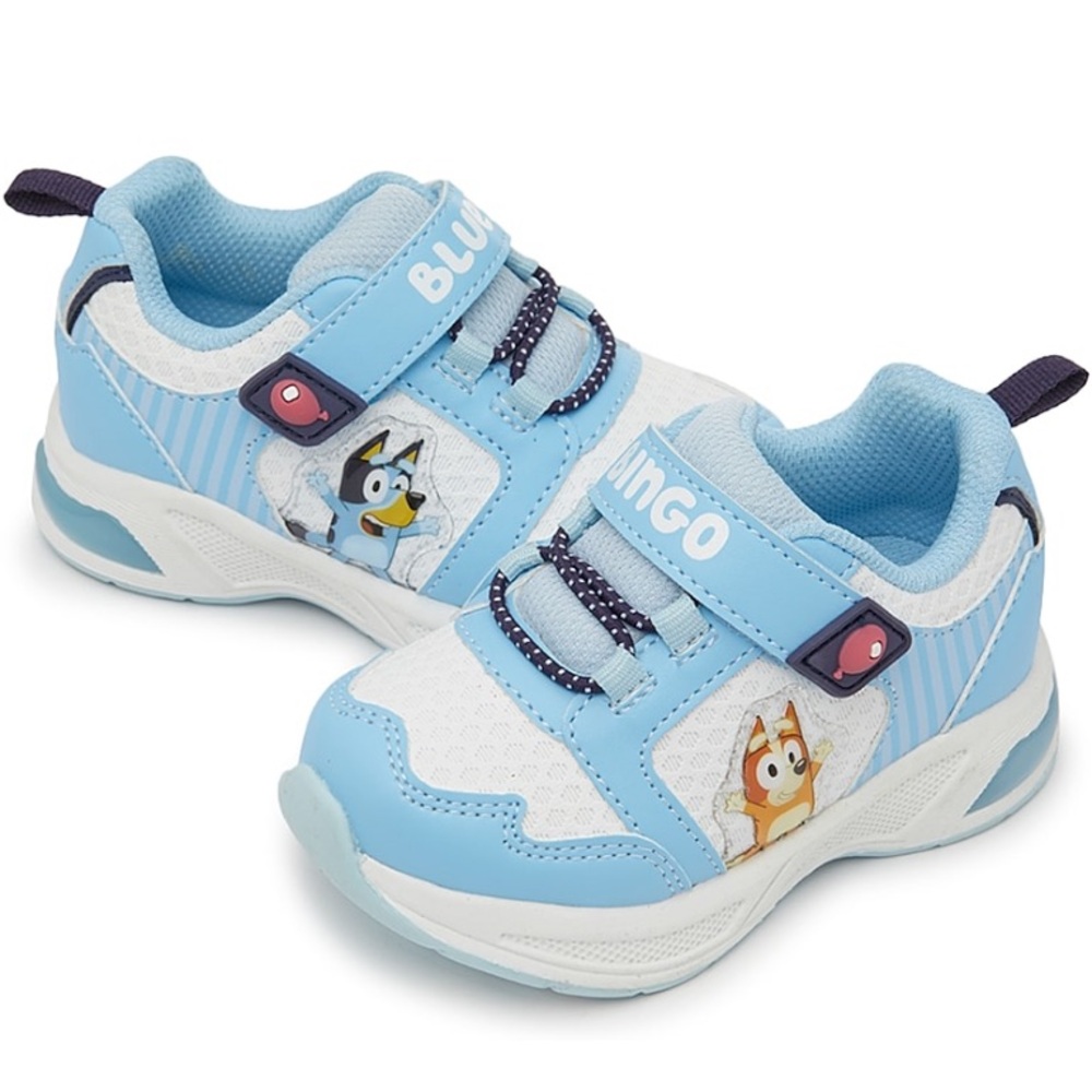 BLUEY LIGHT UP SNEAKERS sz 7C Toddler